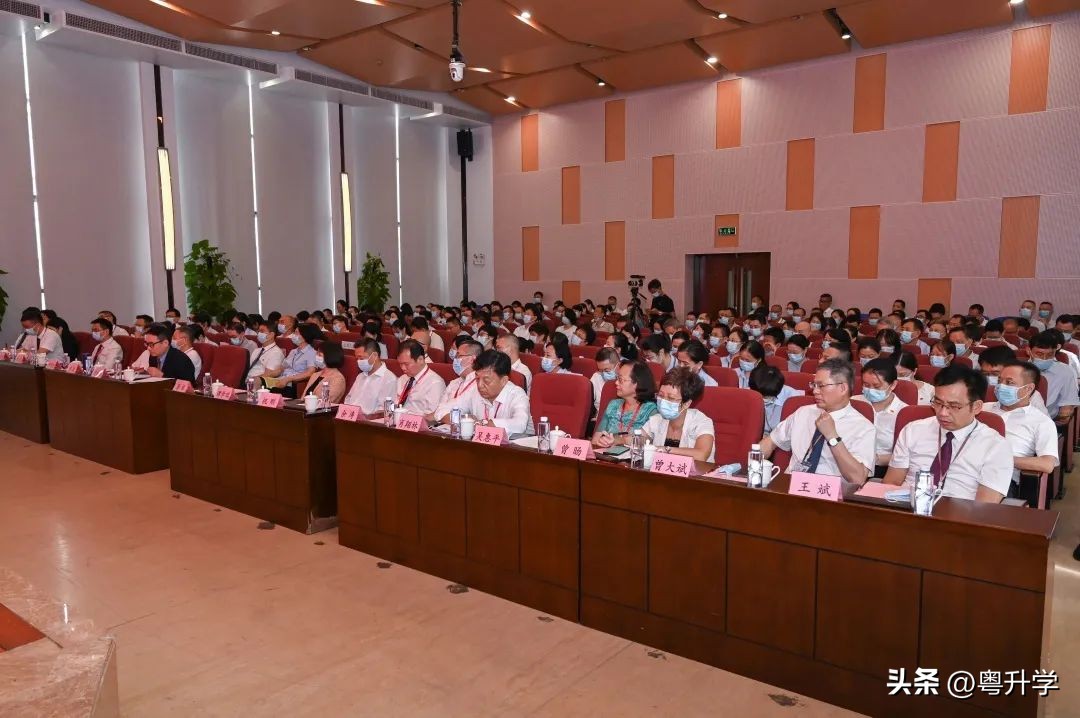 喜讯！粤东首家！汕头大学医学院第一附属医院通过新标准三甲复审