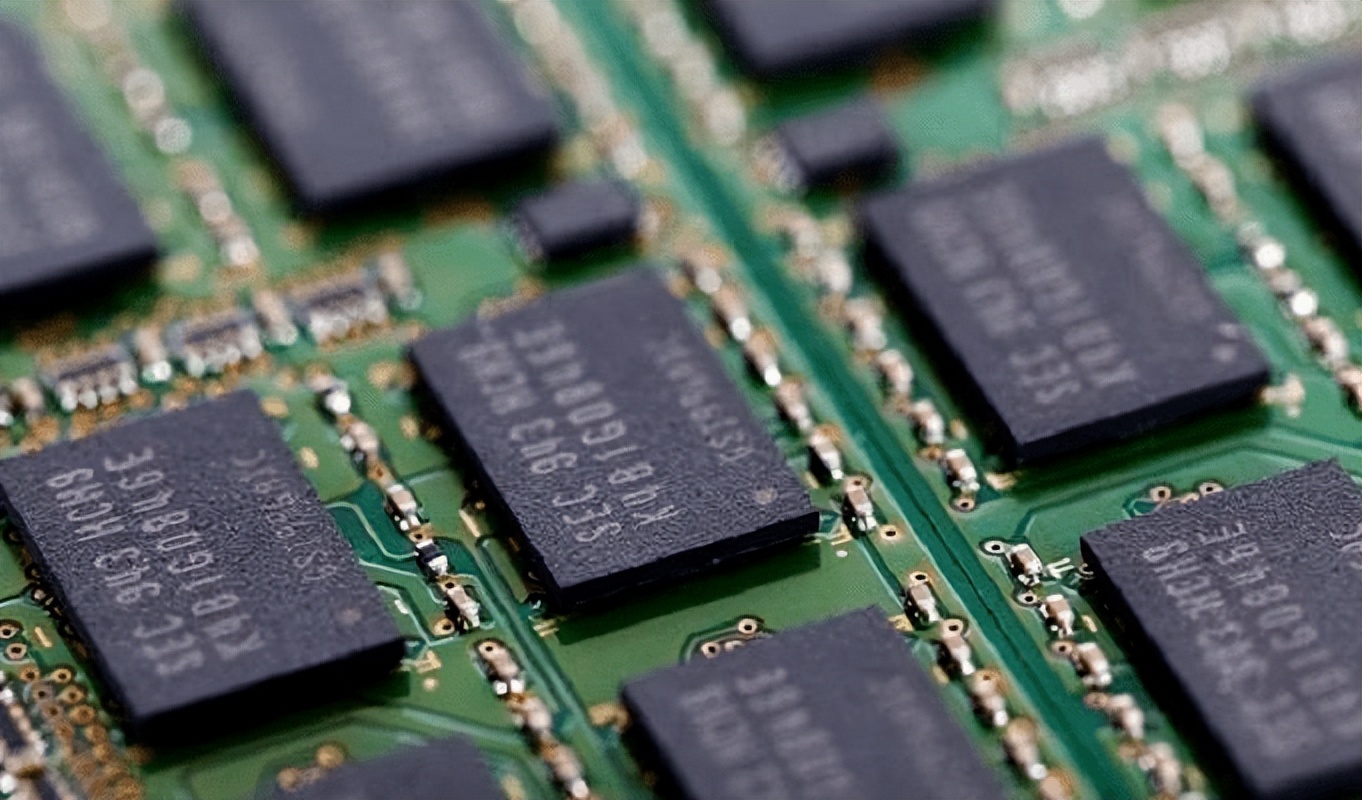 存货翻两番！这家芯企IPO撤单；ChatGPT火爆，群联组团抢商机；