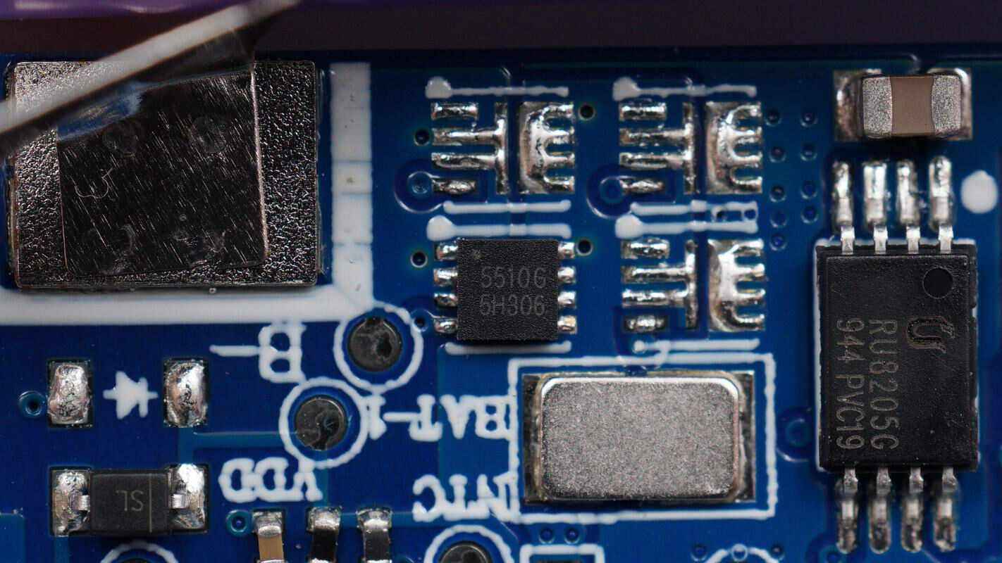 小牛充电宝拆解,小牛48v20a锂电充电器怎么拆