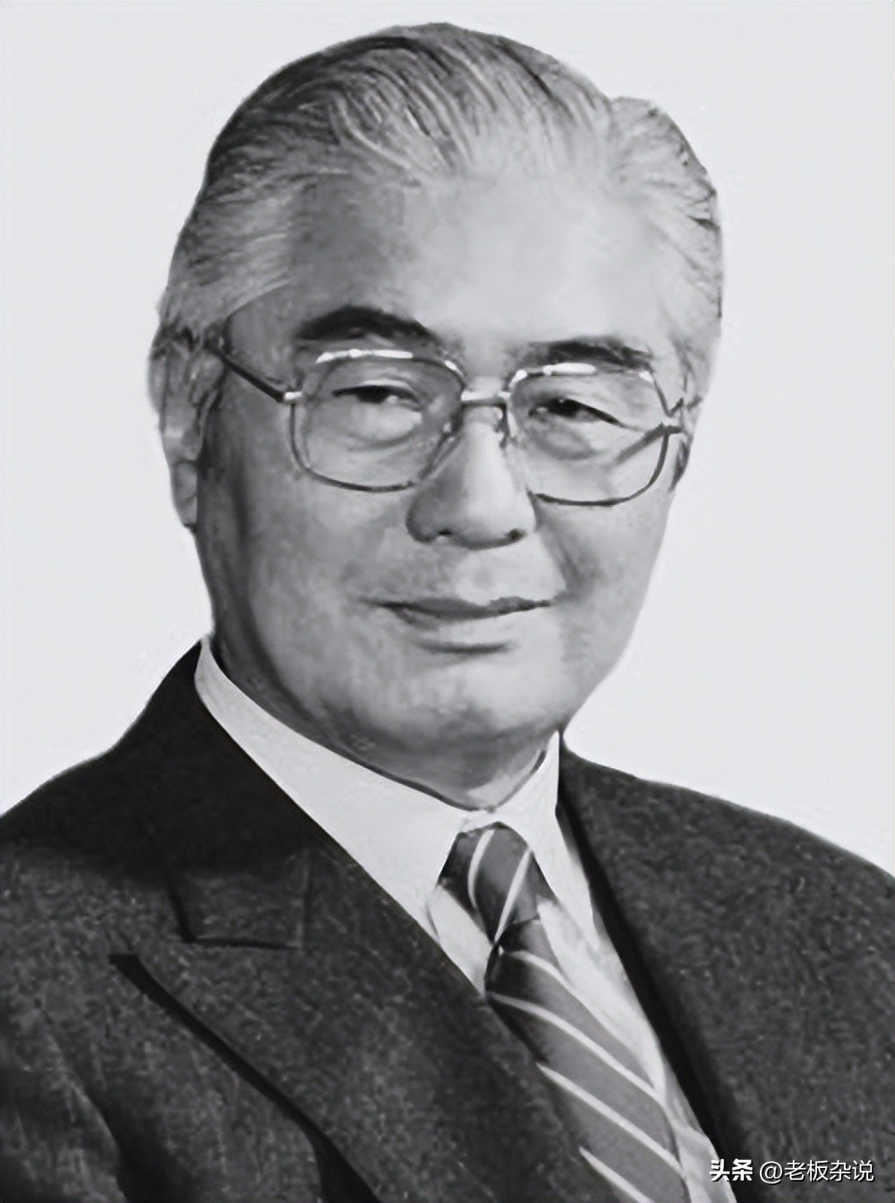 一门三首富：从面粉大王，纺织大王到国家副主席；经商必读！