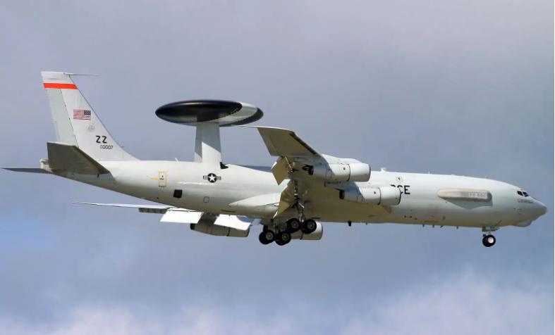 美国预警机歼20,美军现在有短板吗