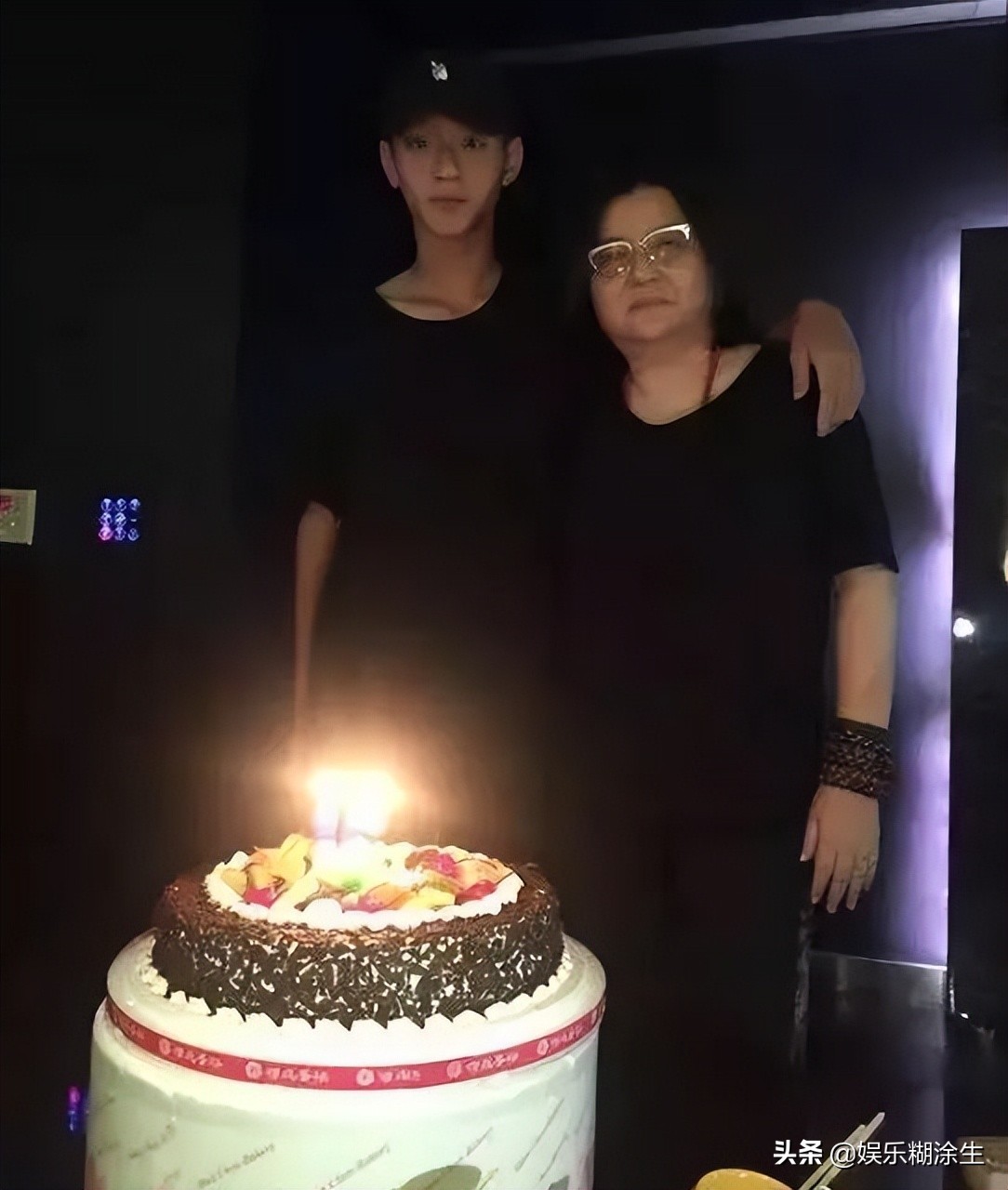 香港四大癫王之首陈宝莲：一脱成名，为情自杀，至死爱着黄任中