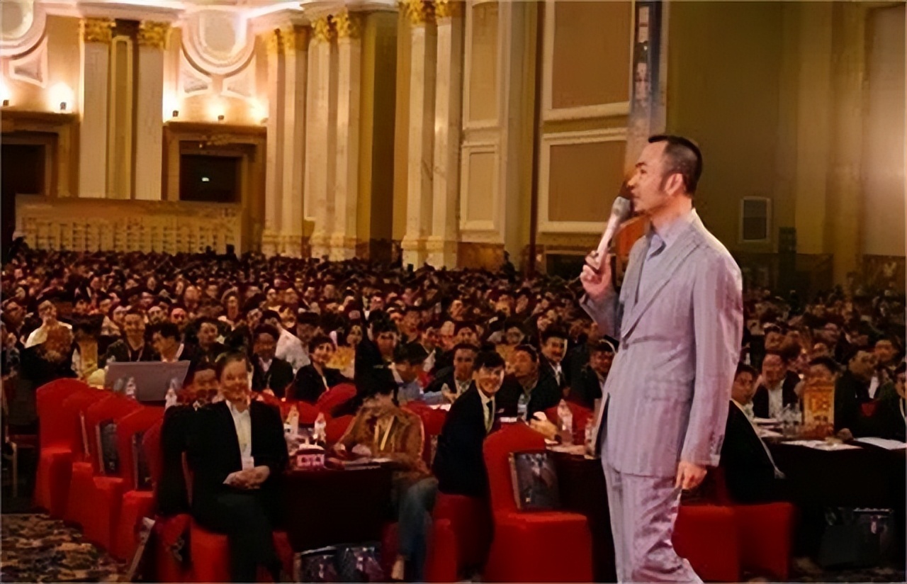 俞凌雄怎样从小长大的,俞凌雄成长经历