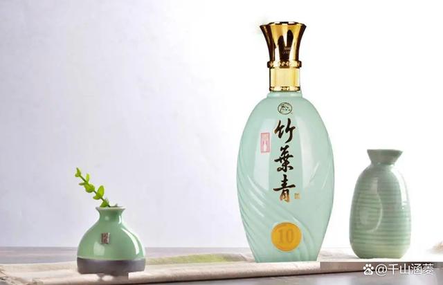 竹叶青和峨眉雪芽差距,为什么竹叶青茶叶有的是黄色的