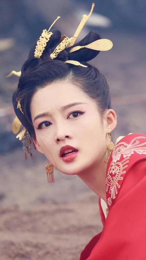 最具美人脸的十位女星,蒜头鼻小眼睛方脸却很漂亮的女星