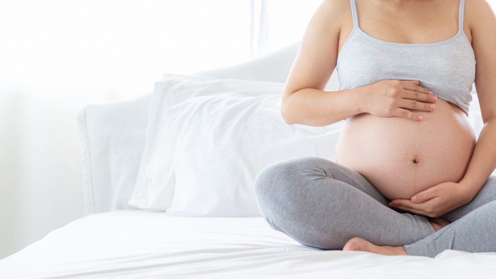 怀孕了一直出血是已经流产了吗,怀孕后大出血流产了是什么原因