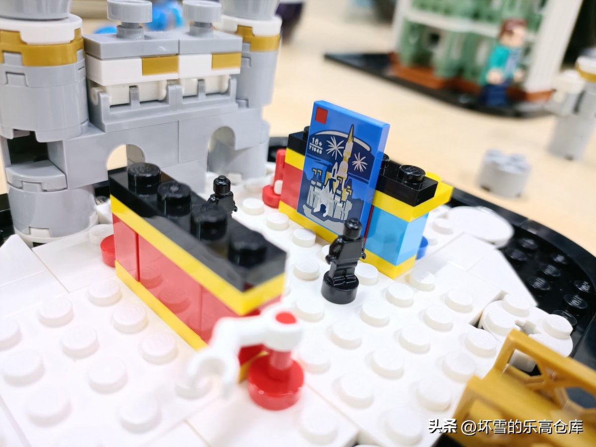 乐高新迪士尼城堡开箱,乐高新老两款迪士尼城堡组合