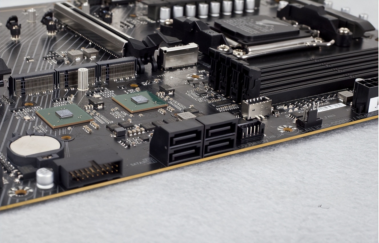 技嘉z790雪鹰和小雕主板评测,技嘉x670aoruseliteax小雕参数