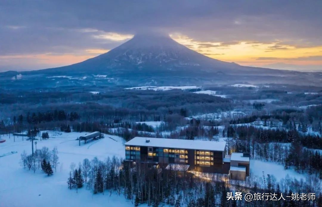 日本丽思卡尔顿酒店阴雨天高级感,大阪奢华酒店