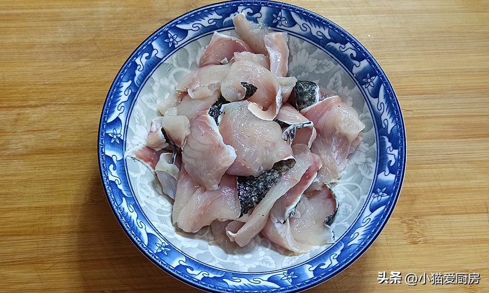 鱼肉怎样炒好吃还简单,普通鱼肉怎样炒好吃还简单