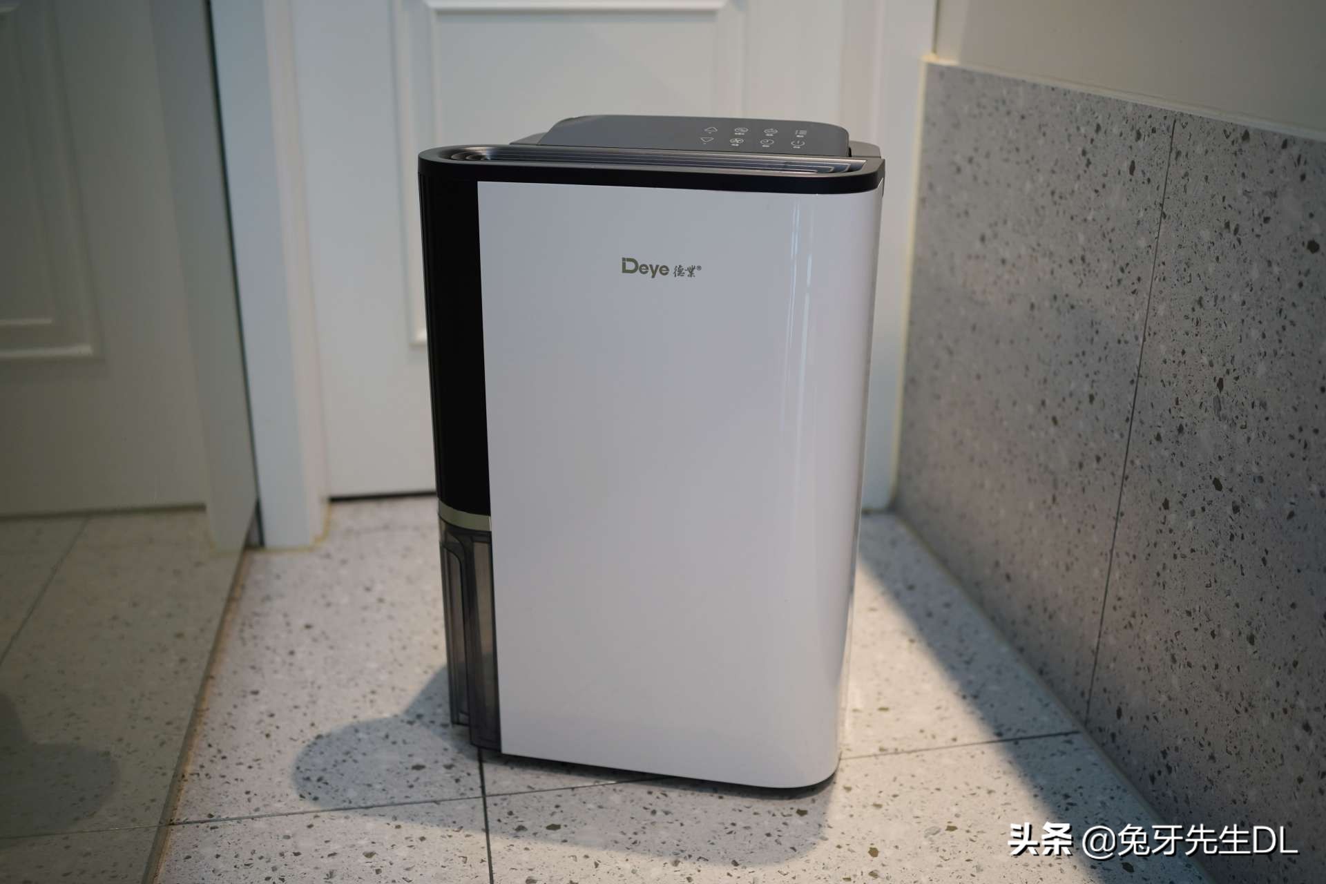 德业除湿机t22a3和n20a3哪个好,德业t22a3和美的CF30BD哪个好