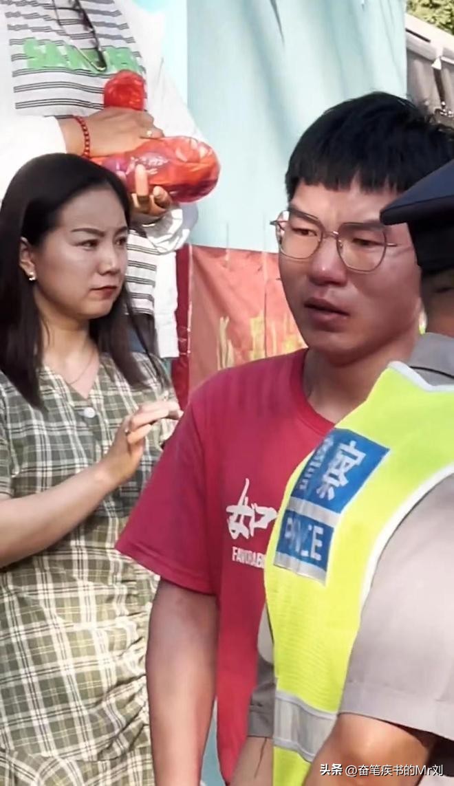 高考最美环卫工妈妈和两个儿子,高考最美环卫工妈妈儿子报考学校