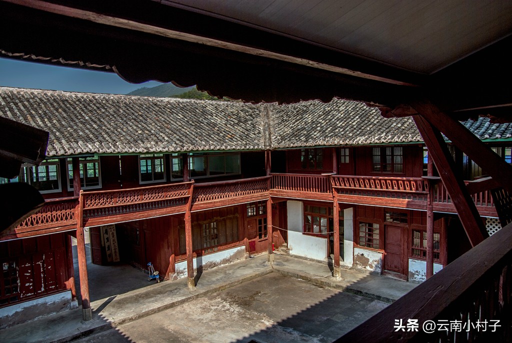 云南古盐井在哪里,诺邓盐井产于哪个地层