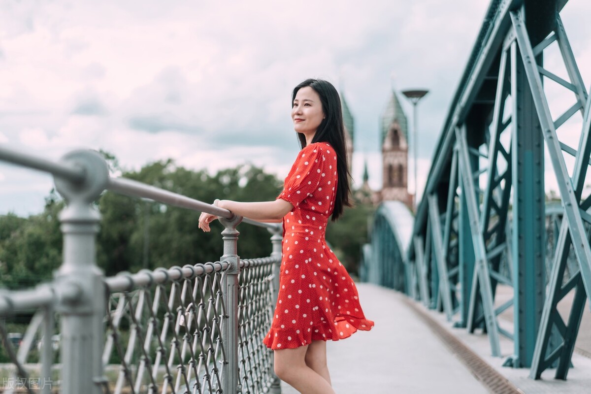 高中英语改错软件哪个好,高中生英语基础很差买啥辅导书