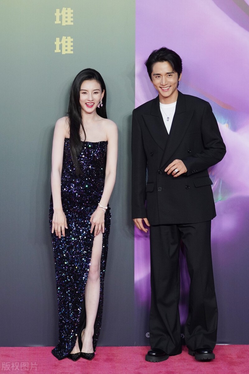 什么是爱情当代大学生的爱情观,大学不同时期的爱情观