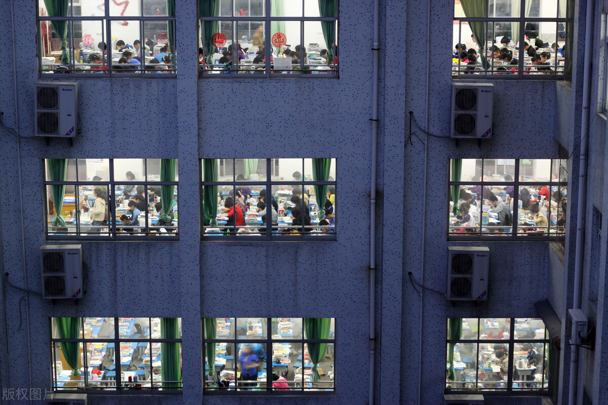 家境贫困的女生该如何逆袭,贫穷女孩怎么自救