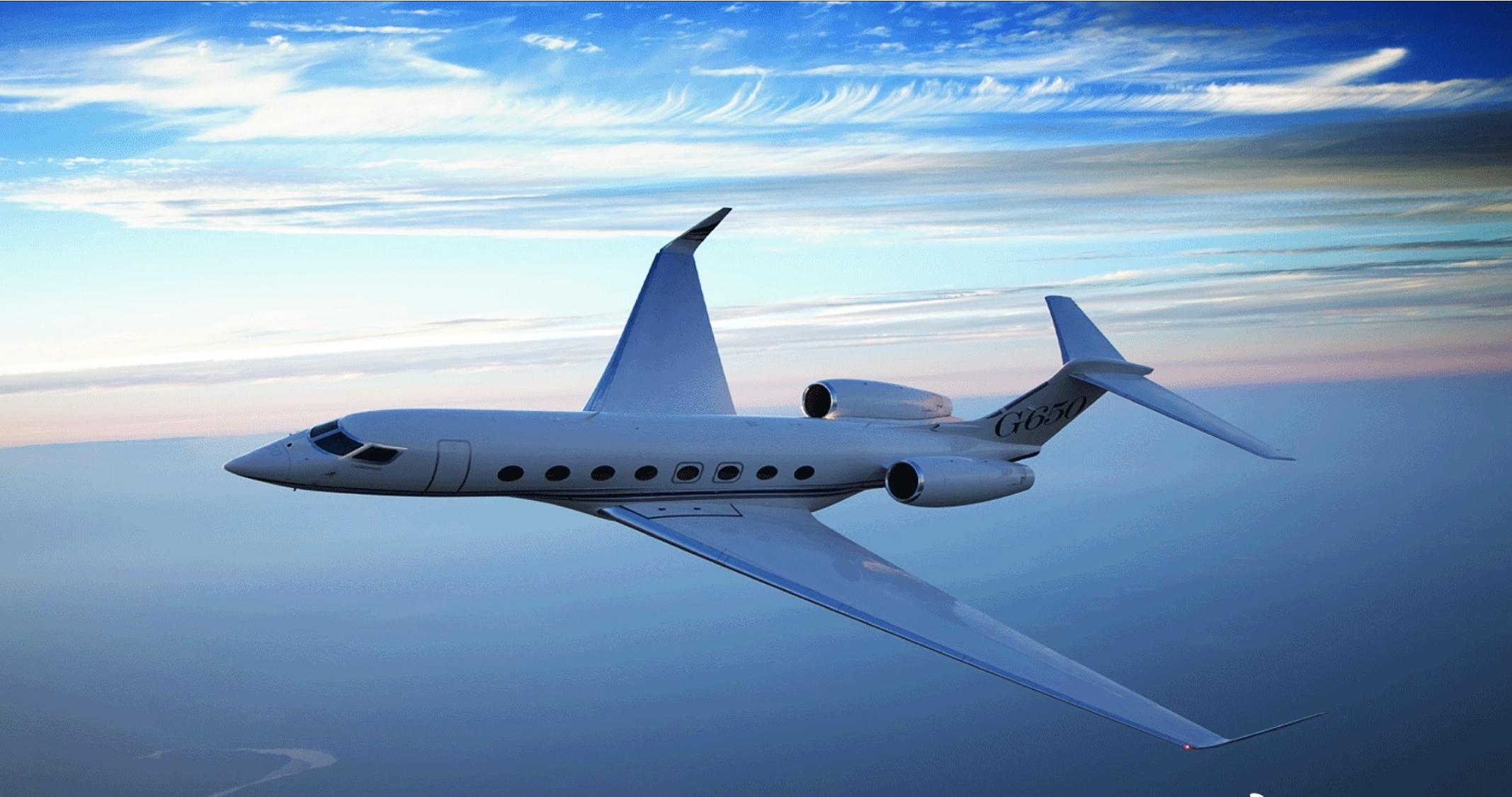 换飞机!C罗4.5亿买超大私人飞机,最多可载19人,小飞机卖给姆巴佩