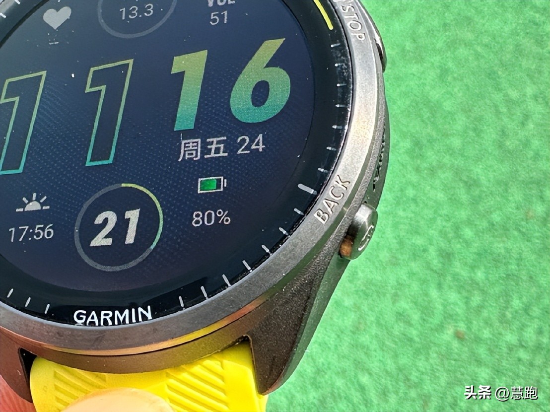 新鲜实测佳明全新Forerunner965/265跑表：强在哪里？