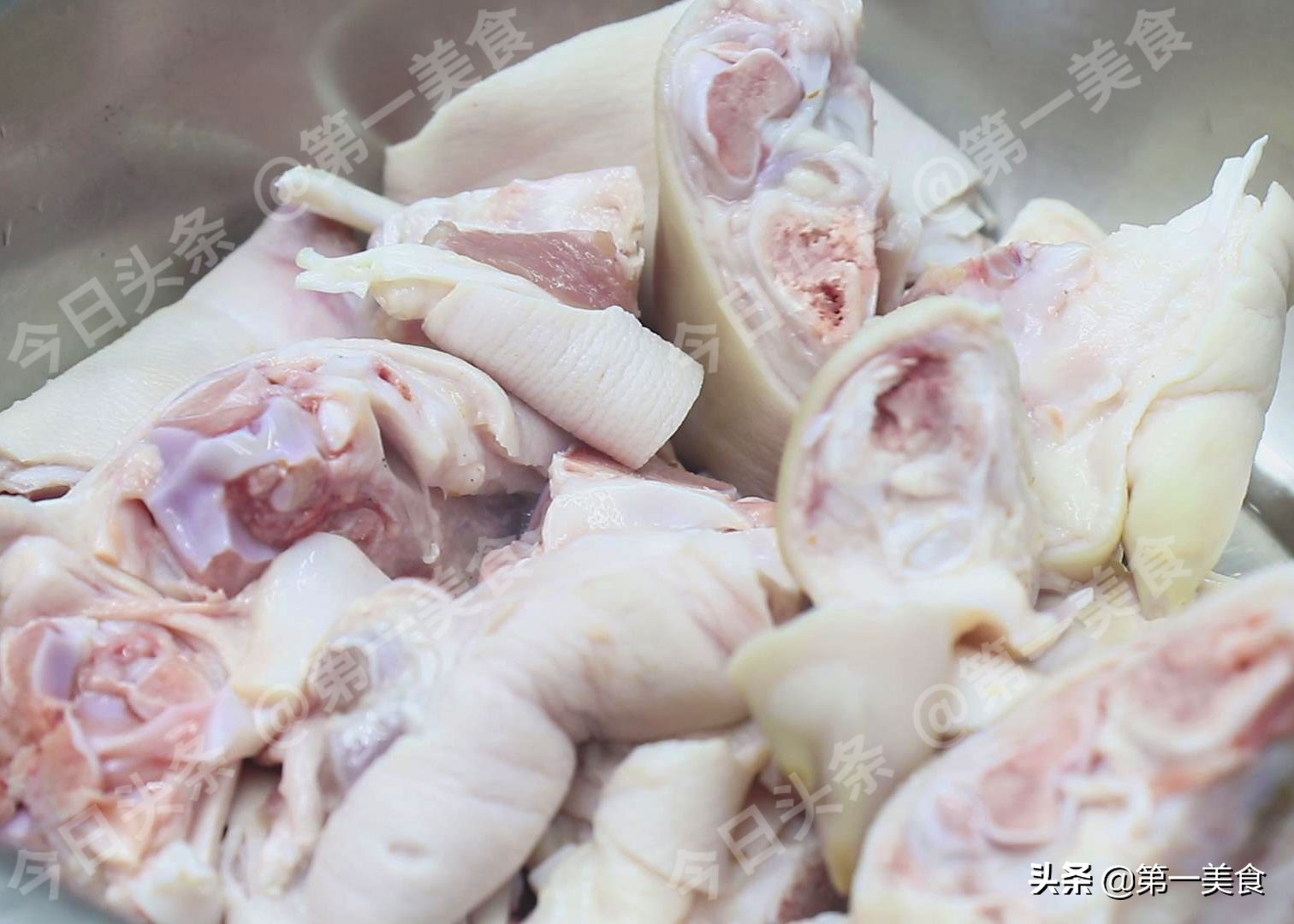 炖猪蹄怎么才软烂酥没有腥味呢,怎么炖猪蹄可以软烂香口