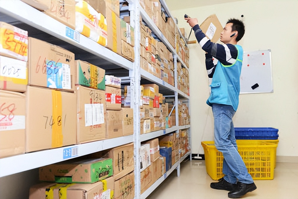 菜鸟驿站赚钱吗投资多少,大学里开菜鸟驿站赚钱吗