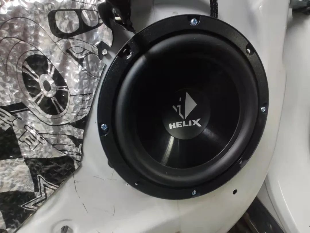 起亚智跑音响怎么改装效果好,起亚智跑改装柏林音响