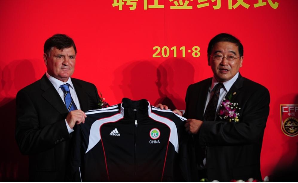 18岁中国男足主教练安东尼奥,安东尼奥国青主帅没续约