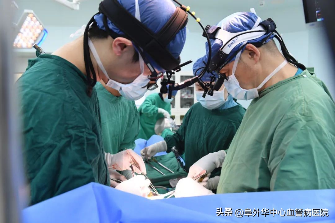 男子接受心脏移植后生存近40年,男子意外移植心脏