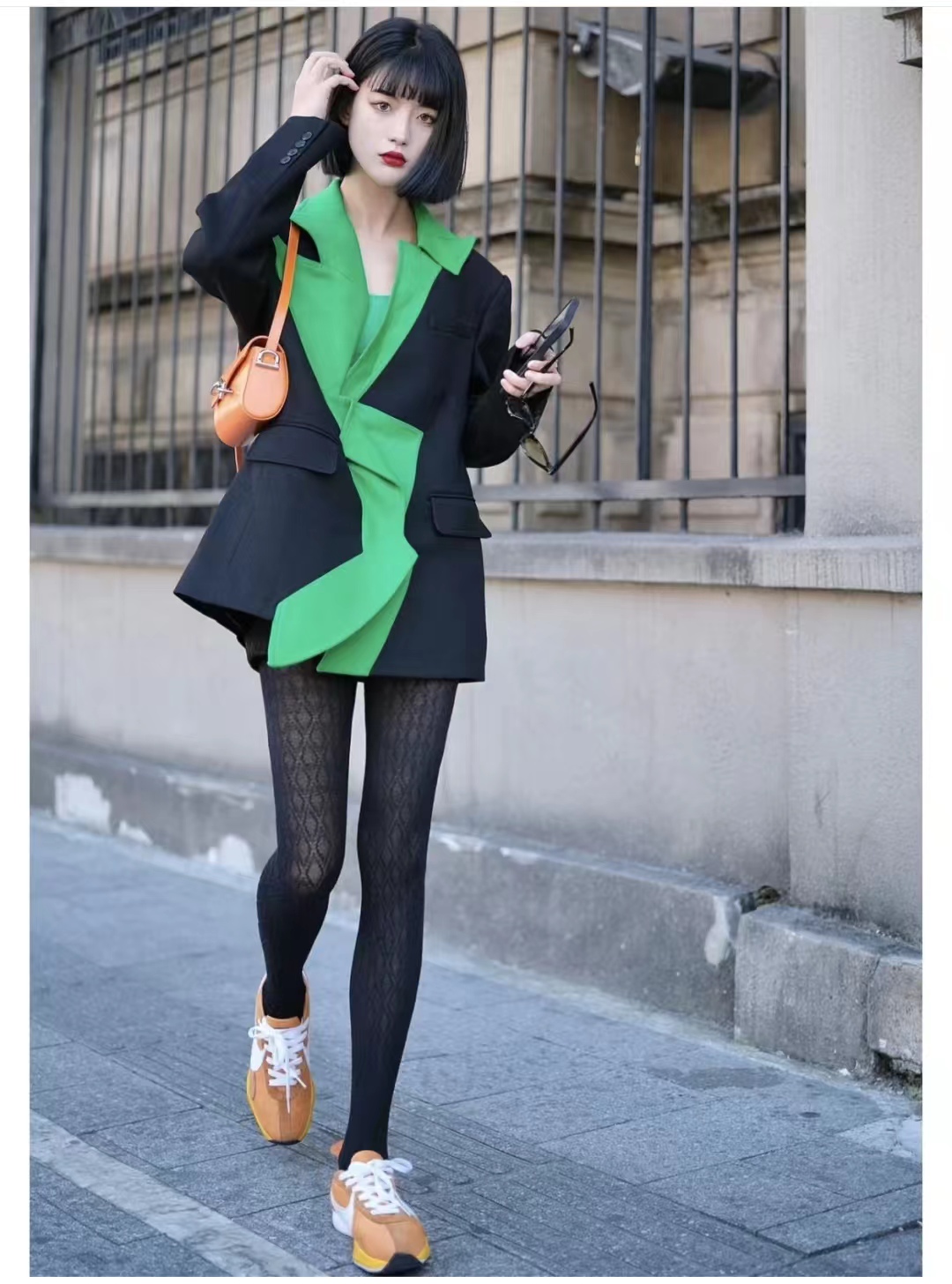 西装外套怎么搭配裙子好看气质,西装外套搭配时髦女士