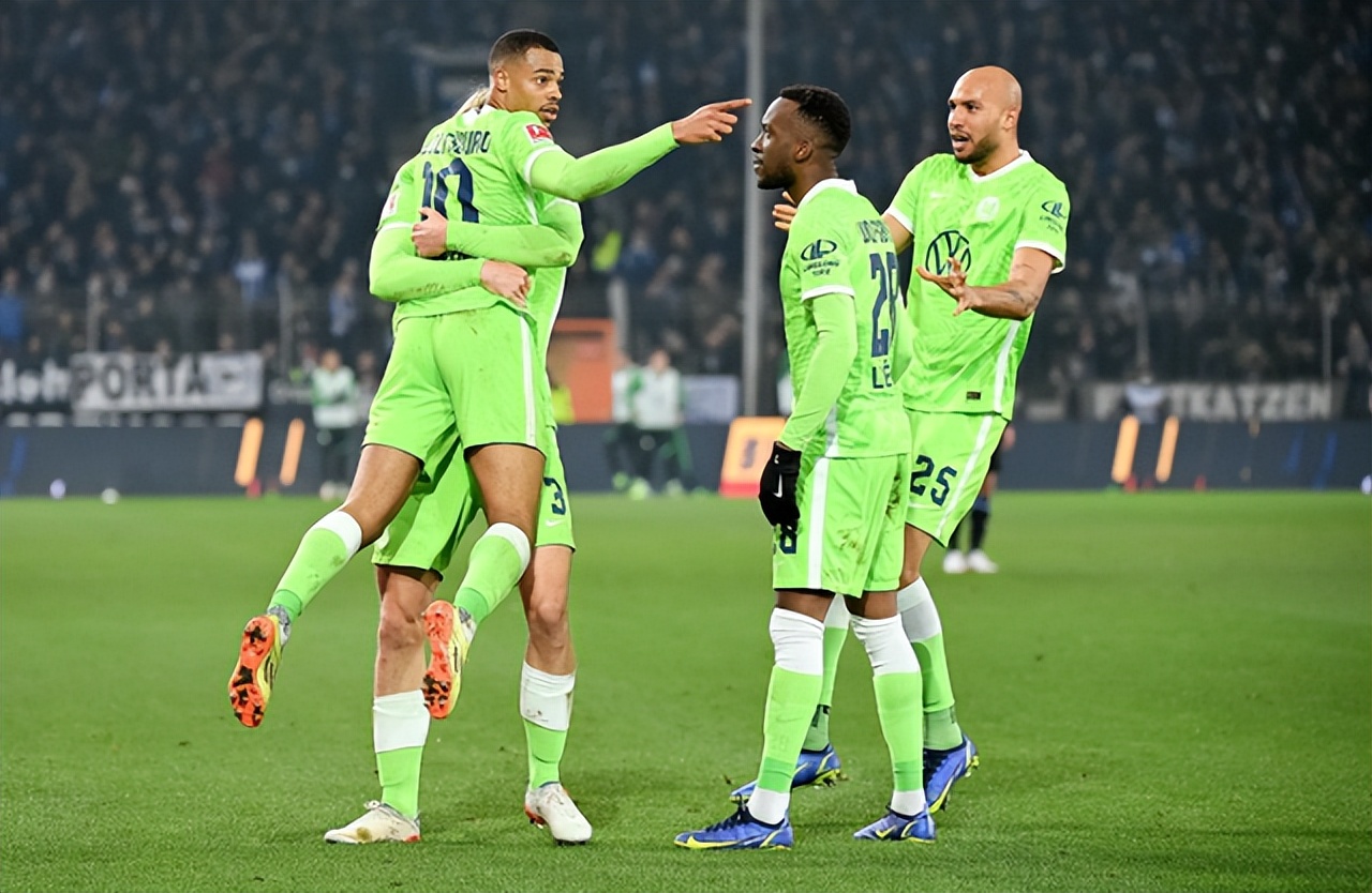 英联赛杯曼联vs诺丁汉直播,西汉姆联vs弗赖堡5-0