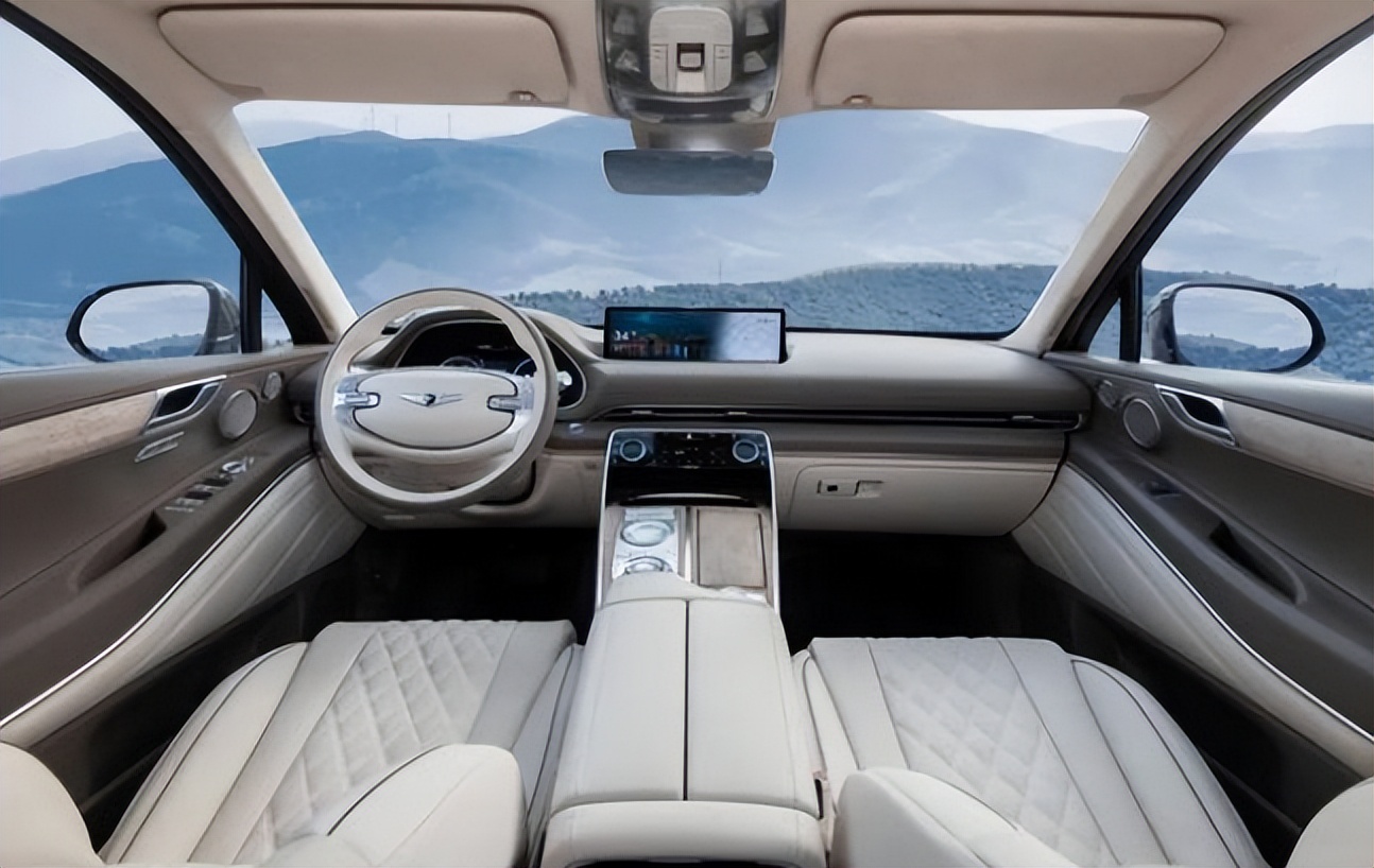 逆市发展？韩系燃油车居然卖到118万，分分钟被教做人