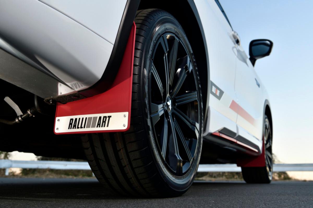 三菱欧蓝德外观效果图,三菱ralliart官图