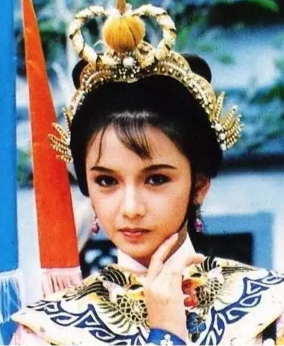 梁朝伟曾华倩靓仔,曾华倩梁朝伟年轻图片