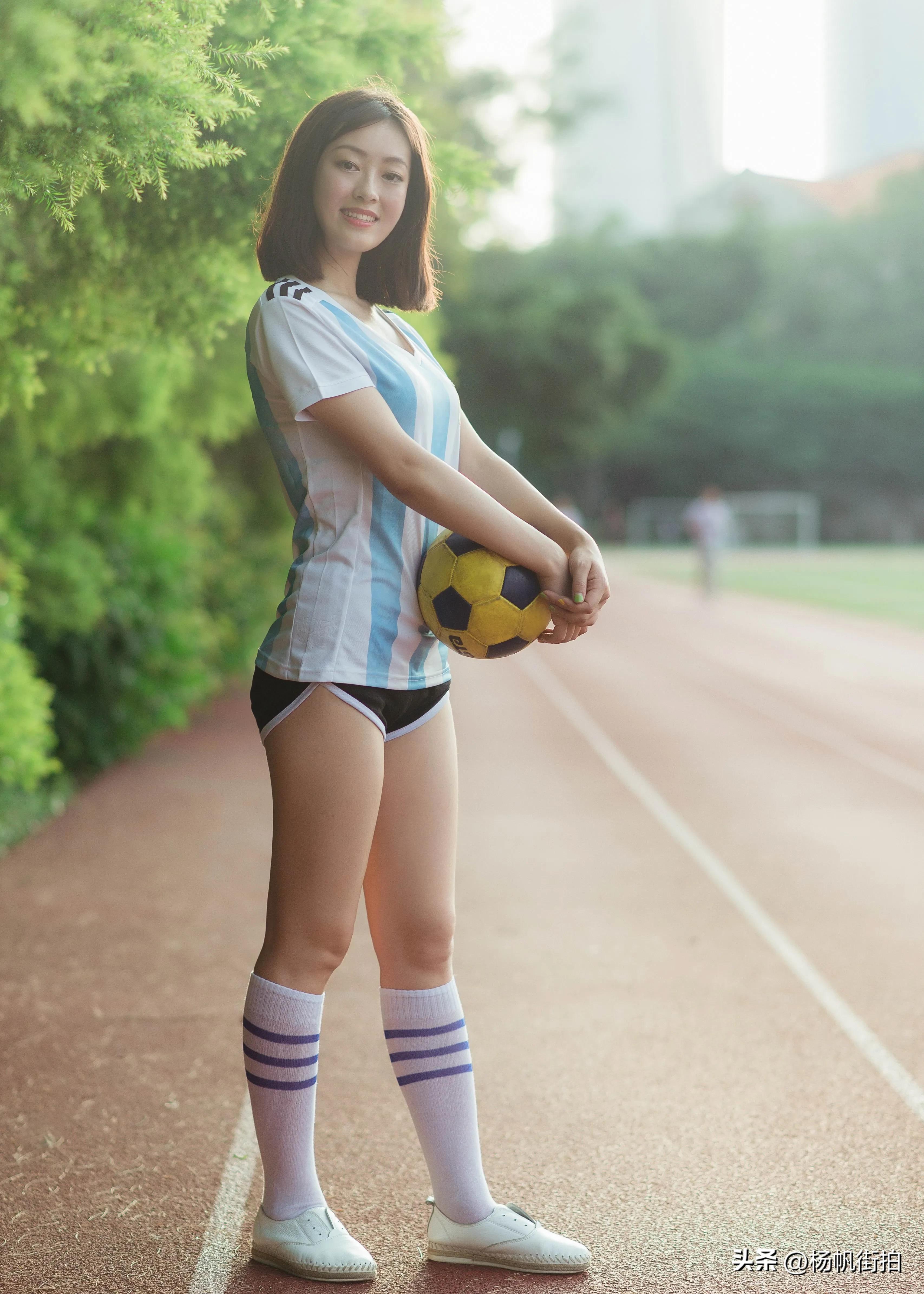 世界杯2022卡塔尔美女镜头,卡塔尔世界杯足球美女集锦