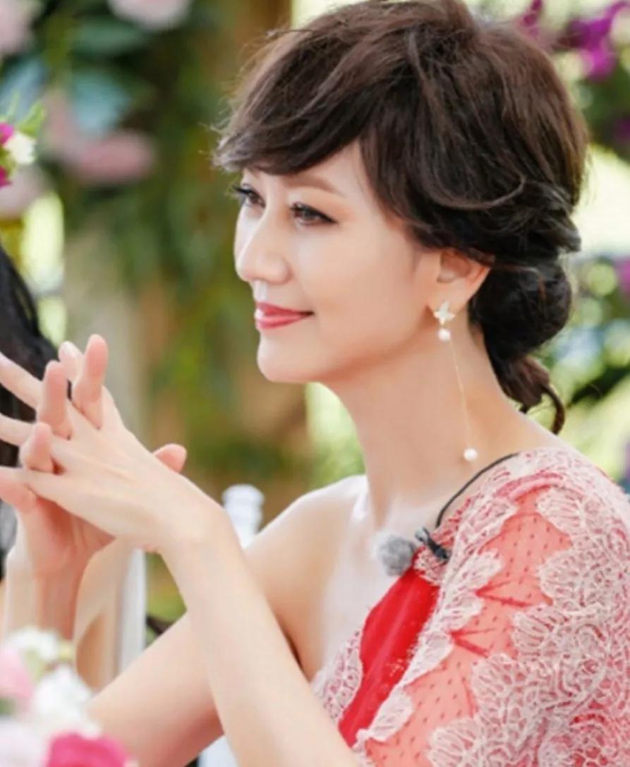 女人日常优雅礼仪100个细节视频,优雅的女人的心态