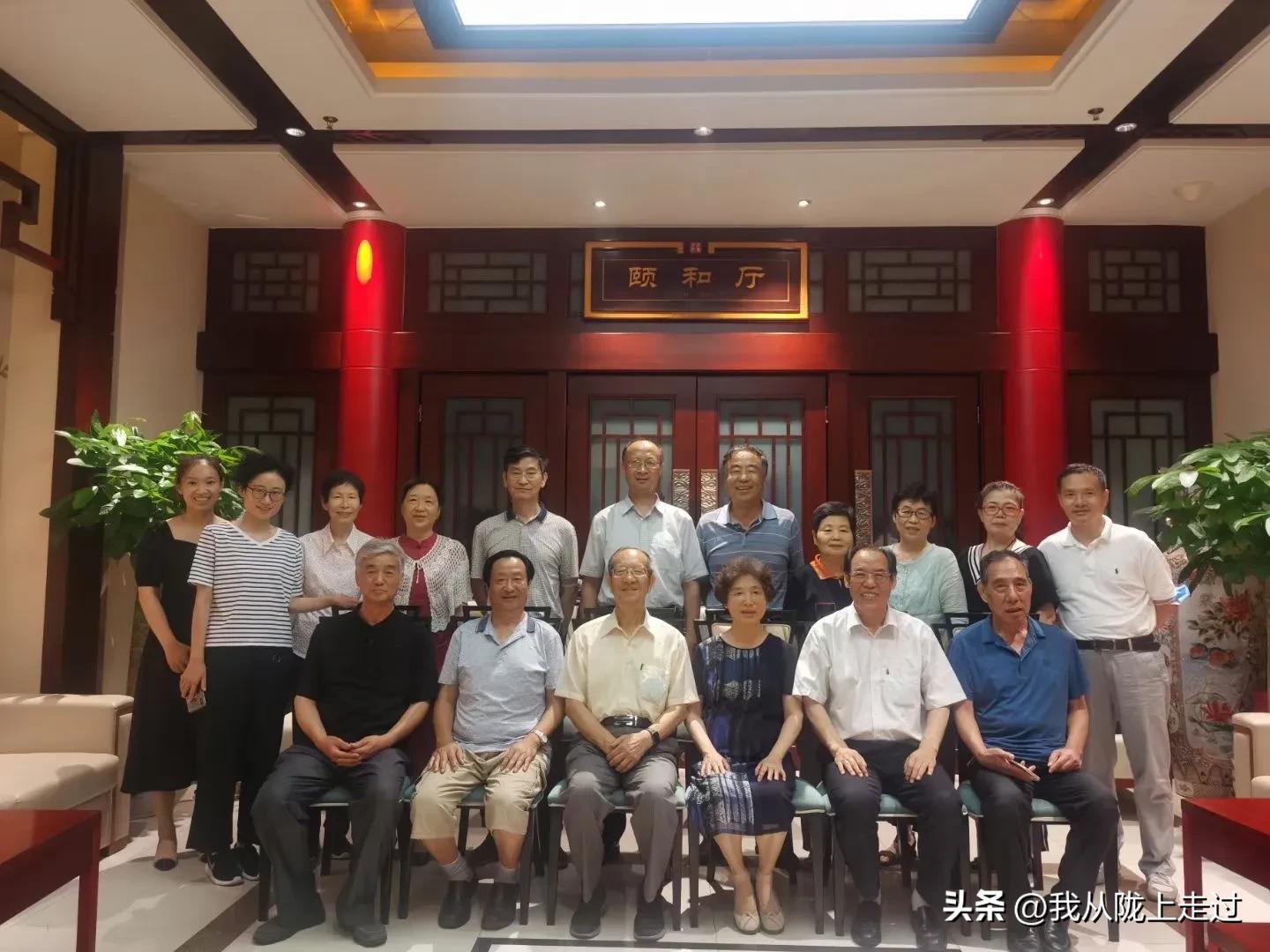 海峡两岸的友好使者：王承德