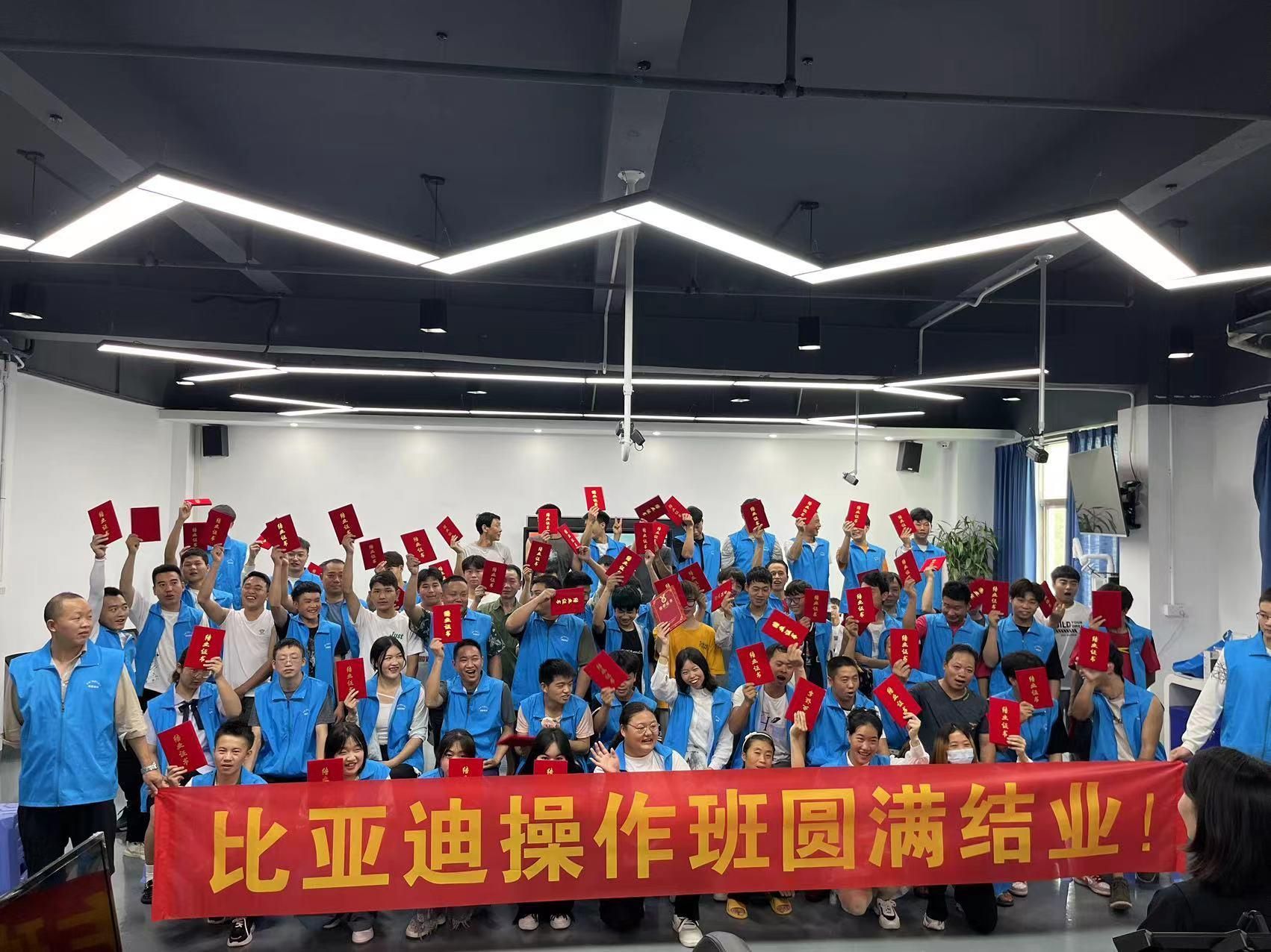 闆ㄩ湶璁″垝鍔╁姏璐洶瀛︾敓鍦嗘ⅵ鏈潵,闆ㄩ湶璁″垝甯壎璐洶瀹跺涵