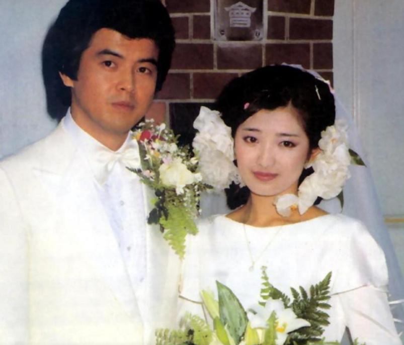 日本70年代女性山口百惠,山口百惠多少岁母亲去世的