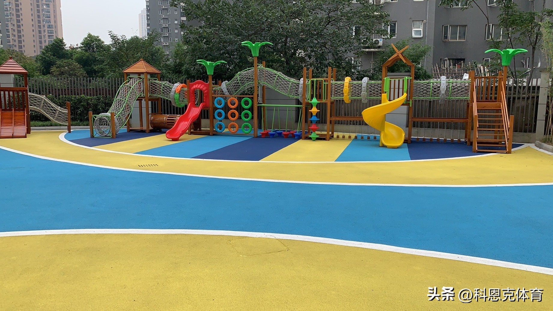 幼儿园epdm地面报价,幼儿园EPDM塑胶跑道价格