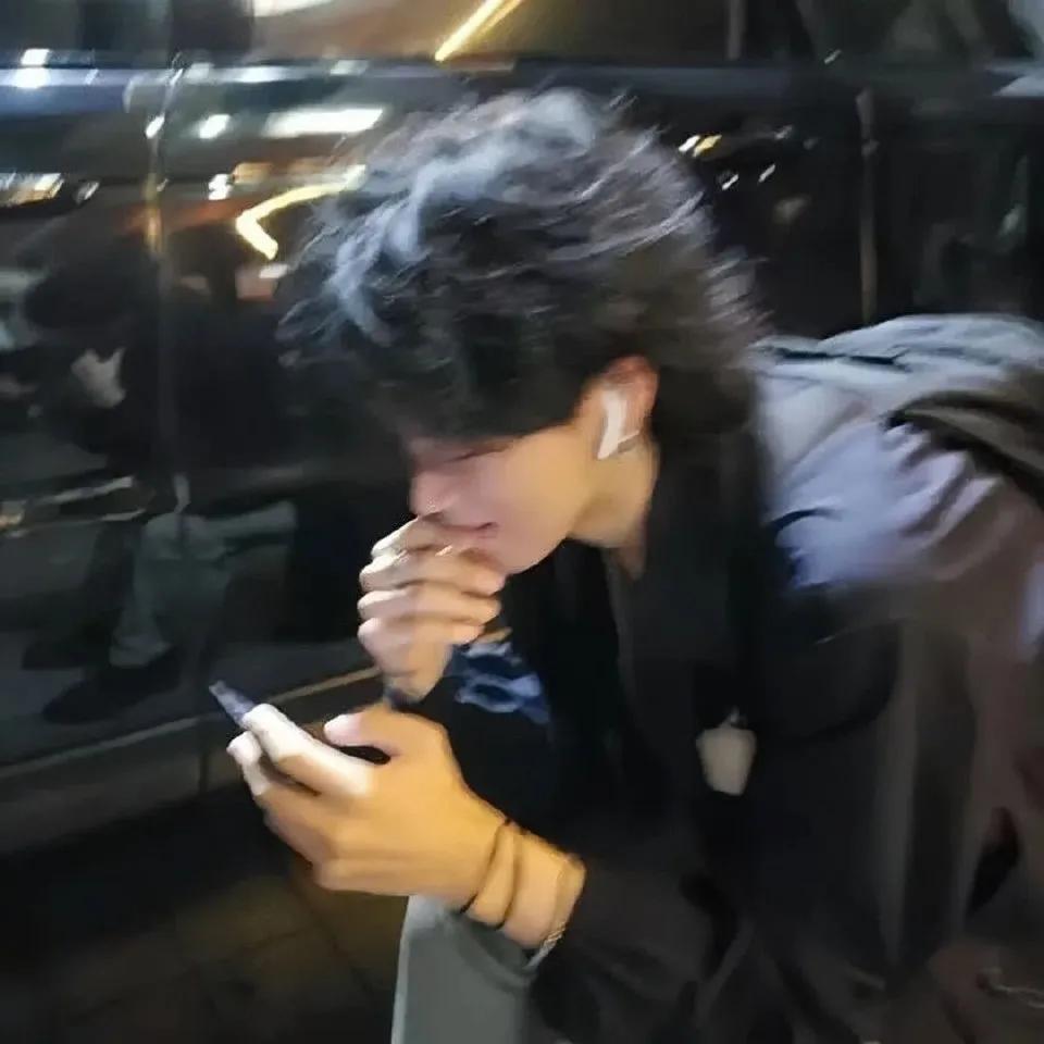 男生头像阳光简单干净,男生头像冷酷帅气