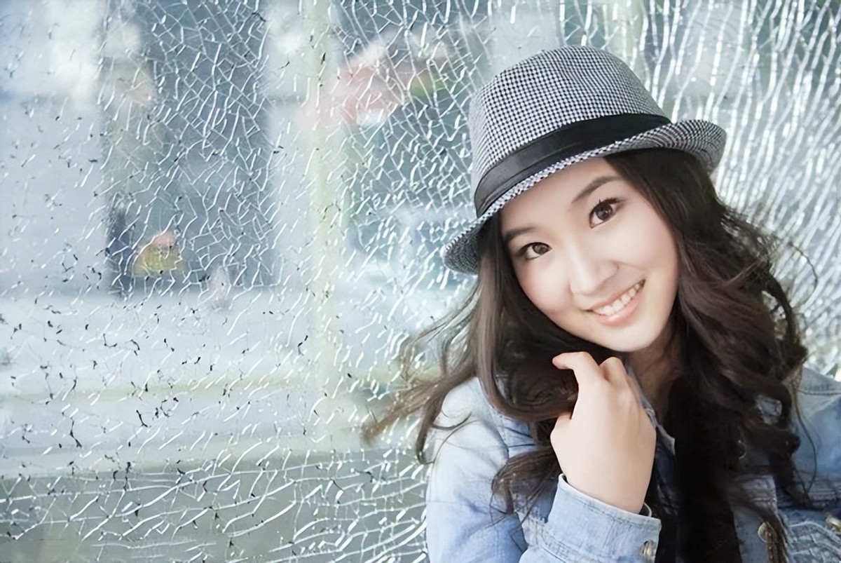 节目主持人苏畅个人资料,广西卫视主持人苏畅