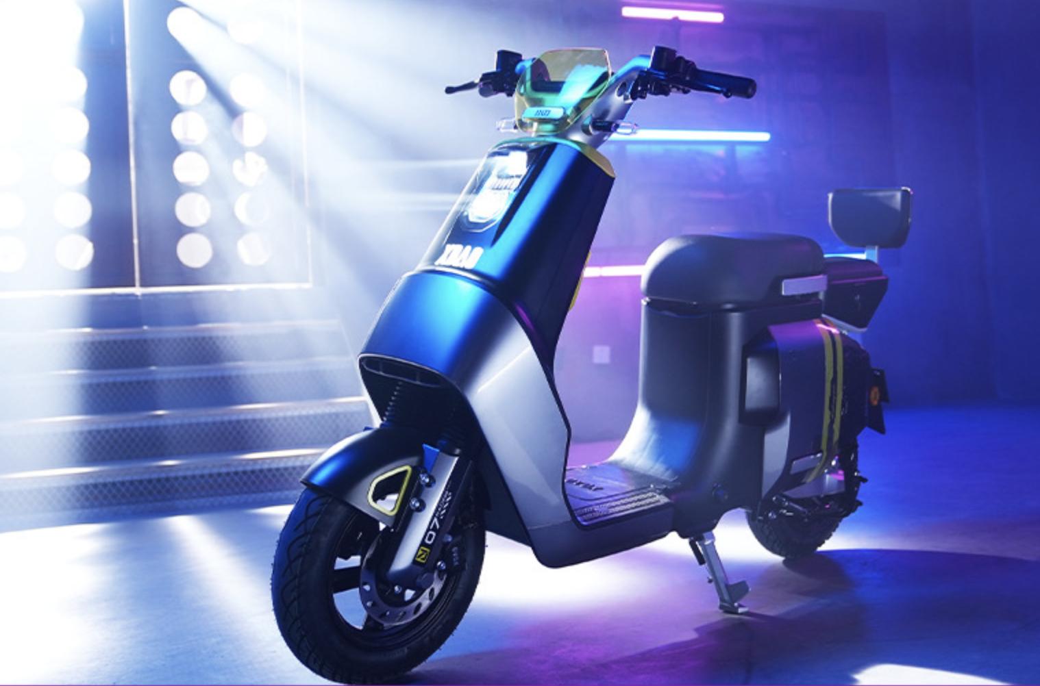 这2款电动车不仅实用而且颜值高,两款高性能电动车来了动感十足