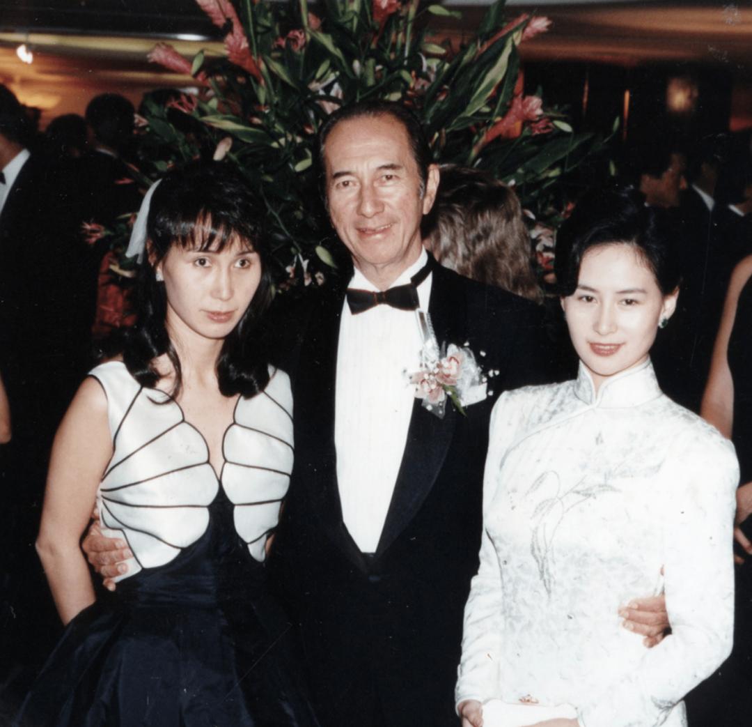 蓝琼缨因为什么去世,赌王二太蓝琼缨传奇的一生