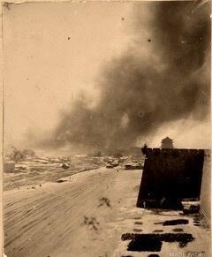 变态的纳粹德国,*光脱**犹太人女人衣服,集体*杀屠**!