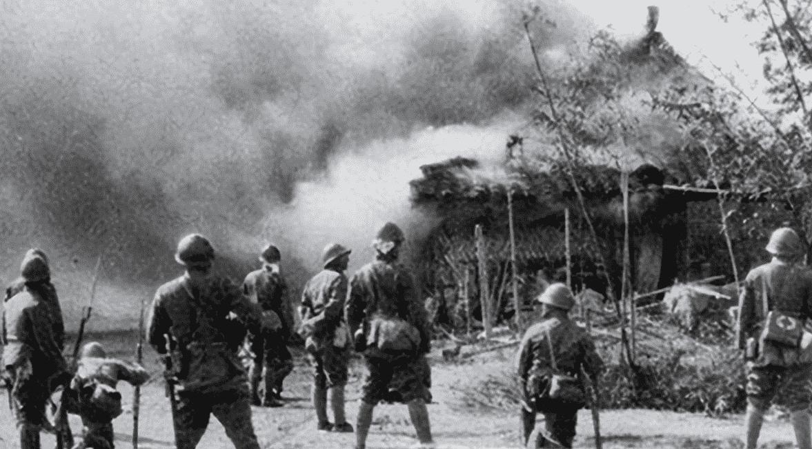 变态的纳粹德国，*光脱**犹太人女人衣服，集体*杀屠**!2