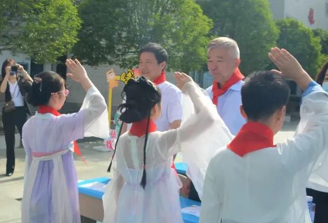 绀艰禐浜屽崄澶т功棣欐鼎绔ュ績,绀艰禐浜屽崄澶х蹇冨悜鍏氬効绔ョ増