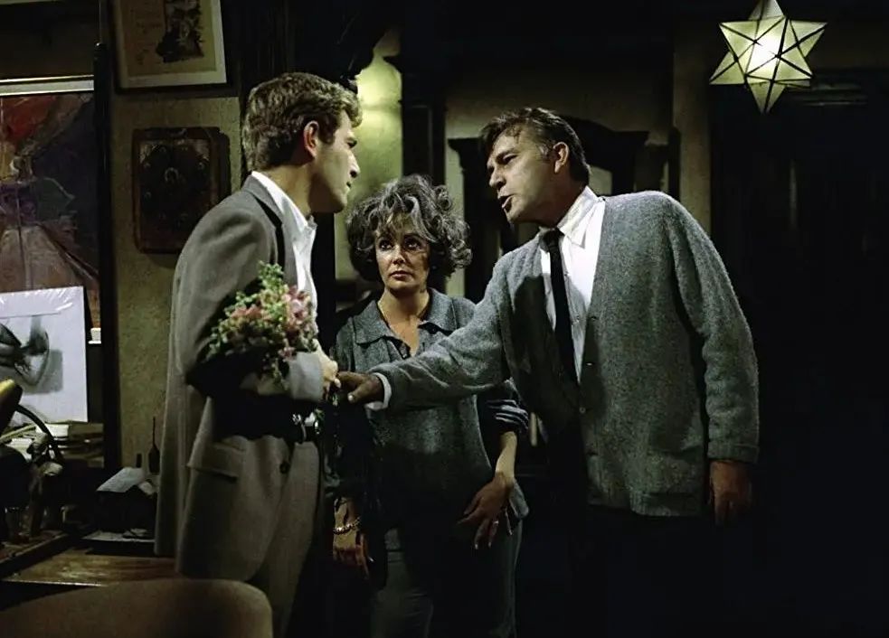 英语专业困境和出路,英文专业真的没出路吗