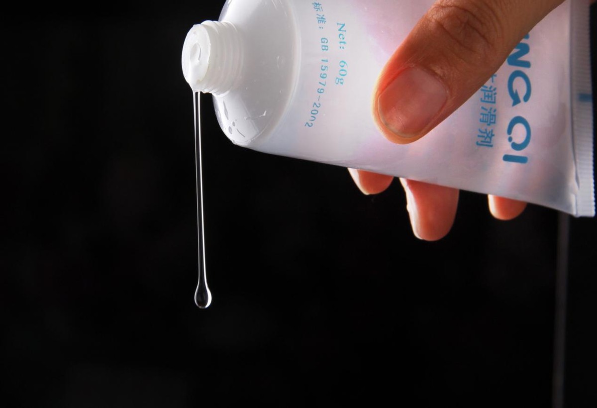 人体润滑剂对女性伤害大还是对男性？能长期用吗？看完涨知识了。