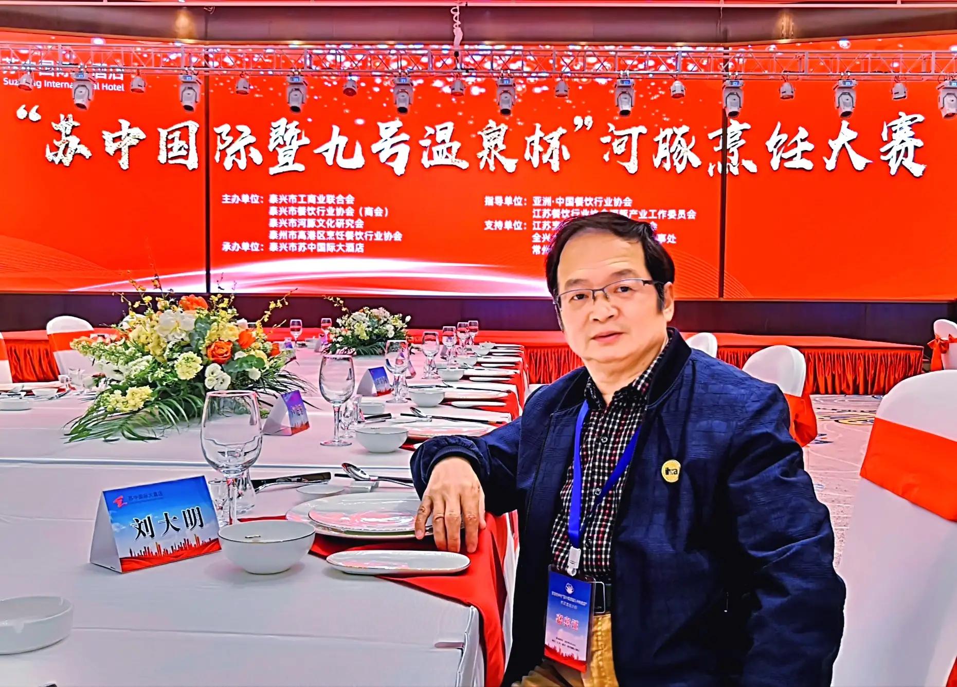 六十五岁办老年卡怎么办,老汉今年六十五完整版