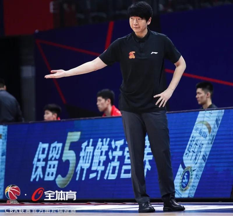 cba教练邱彪简历,新疆教练邱彪资料