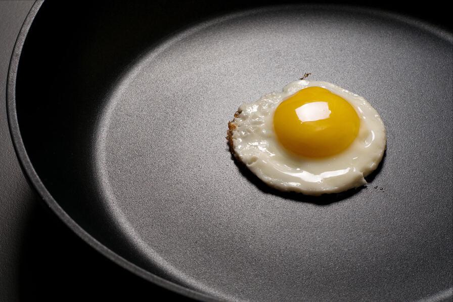 炒菜锅什么不锈钢锅最好,炒菜锅怎么选铁锅不锈钢锅不粘锅